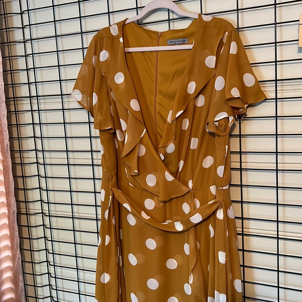 Yellow Polka dot dress, 22w